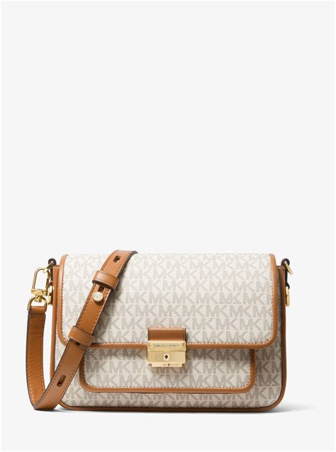 michael michael kors bradshaw medium messenger